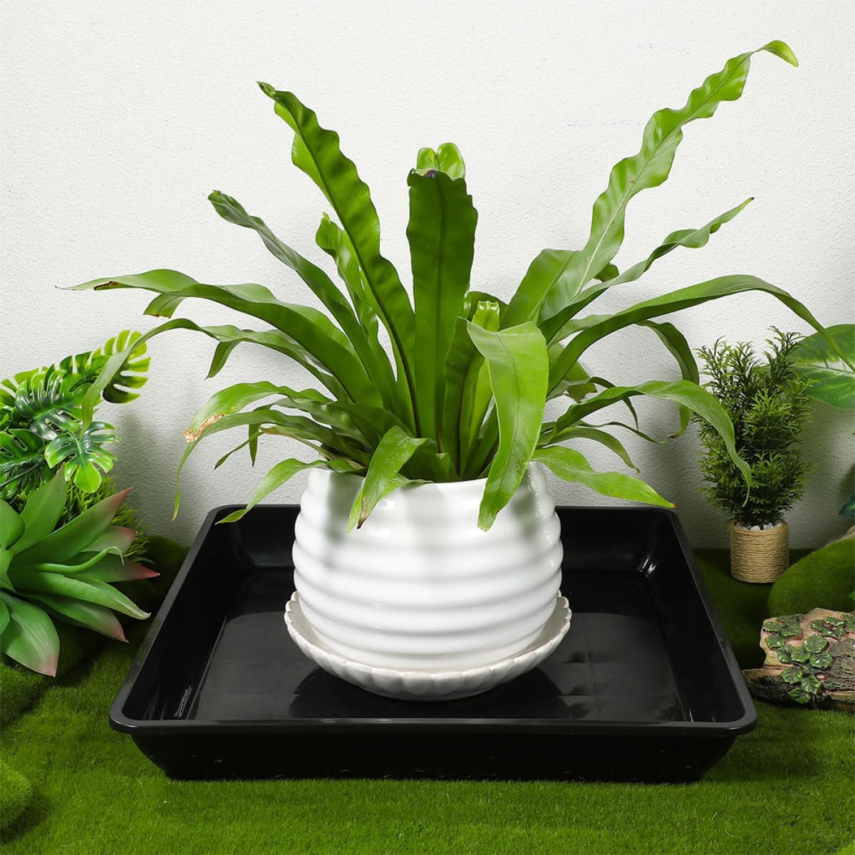 6pcs Square Plastic Planter Pot Saucers Heavy Duty Water Catcher Trays for Balcony Garden Outdoor Plants with Thickened Base, Black 350mm