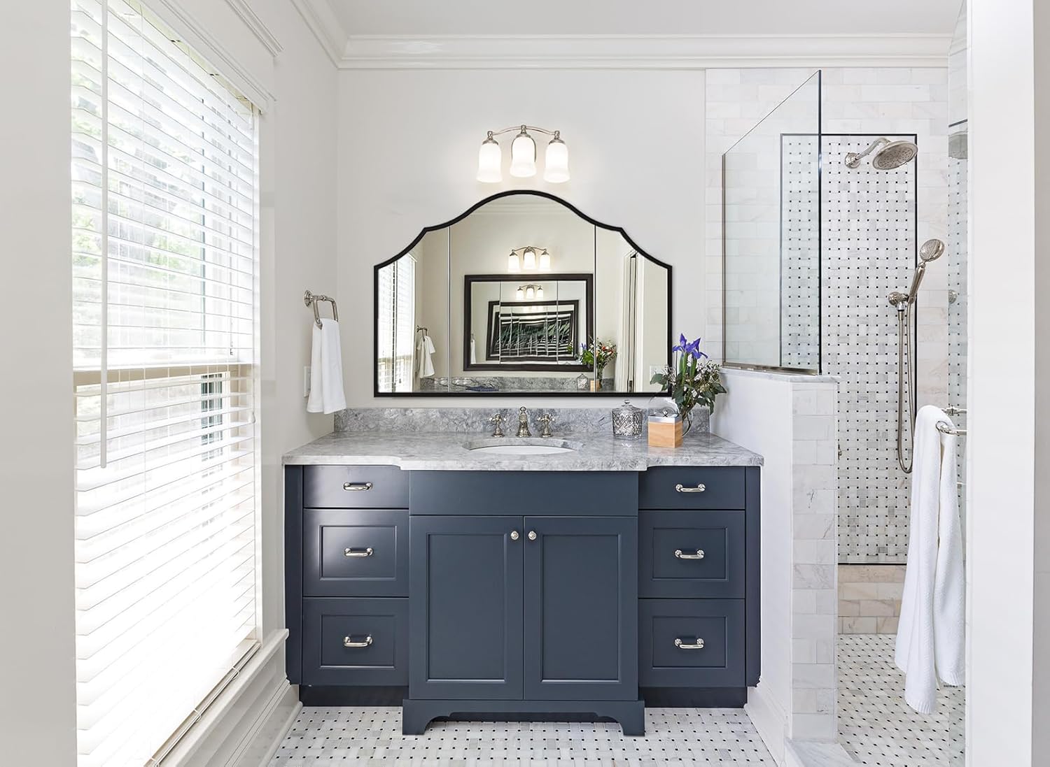 Large Arched Mirror Wall Decor, 32"x48" Wide Black Decorative Wall Mirror with Metal Frame for Entryway, Bathroom, Living Room, Bedroom (Horizontal)