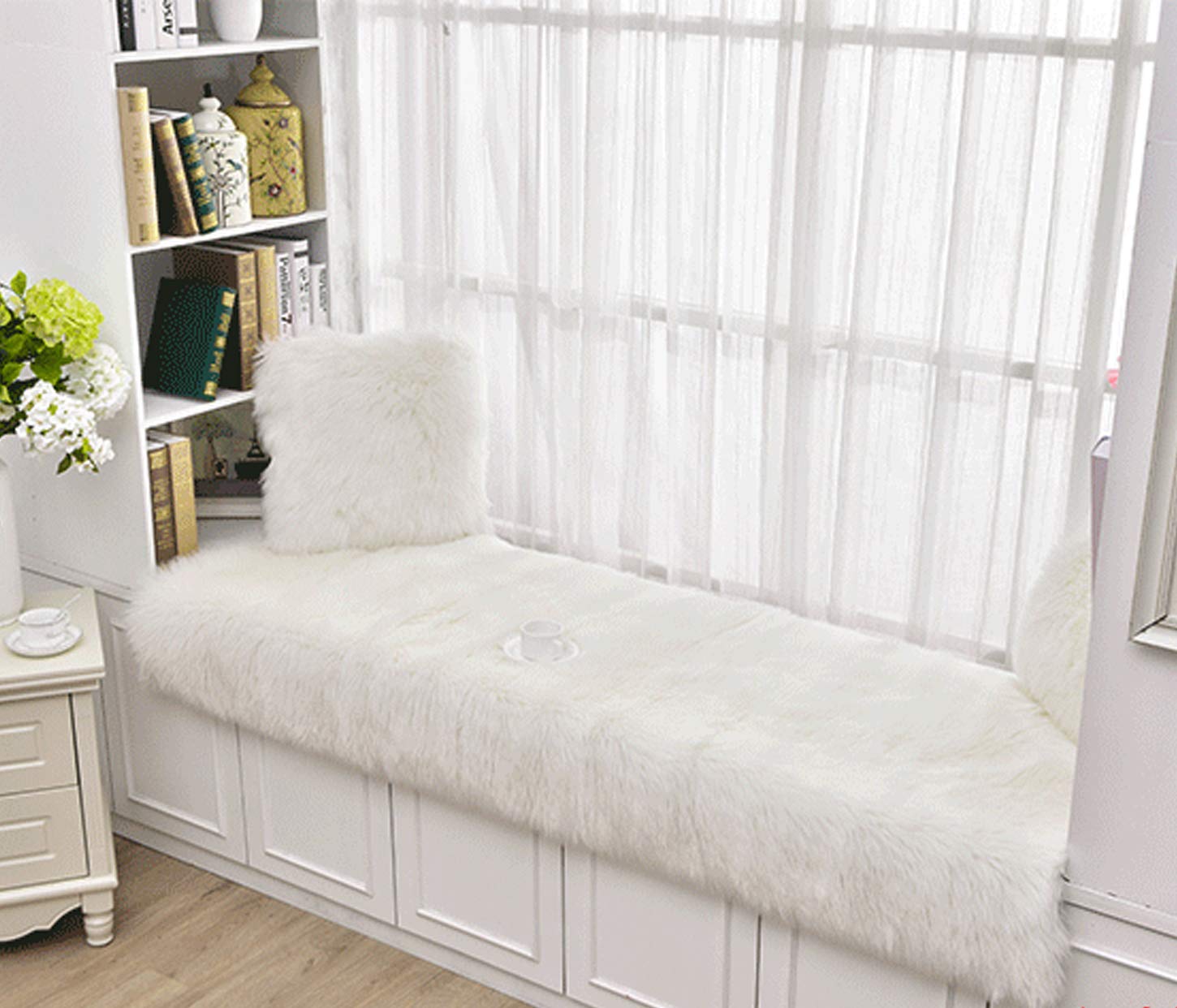 Luxury Soft Faux Sheepskin Chair Cover Couch Stool,Fur Area Rugs for Bedside Floor Mat Sofa 1.7x3ft,White