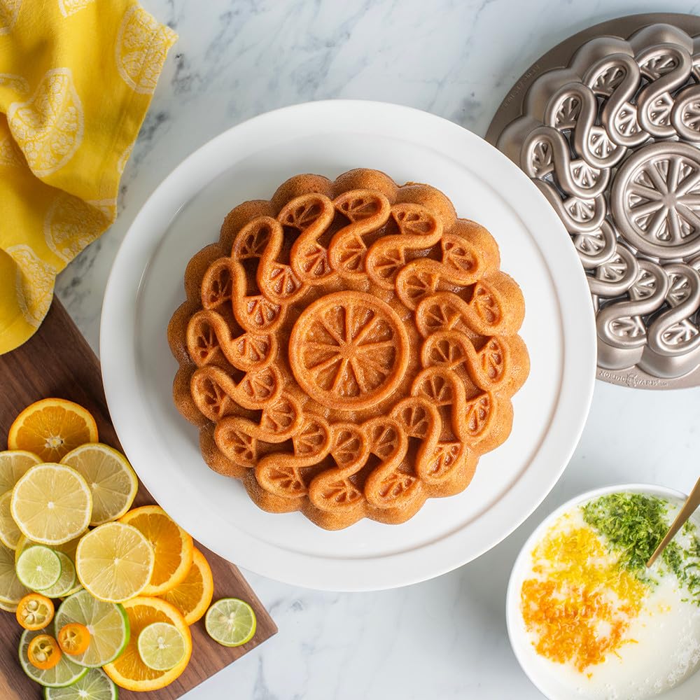 Nordic Ware Citrus Twist Pan, capacité de 8 tasses, caramel