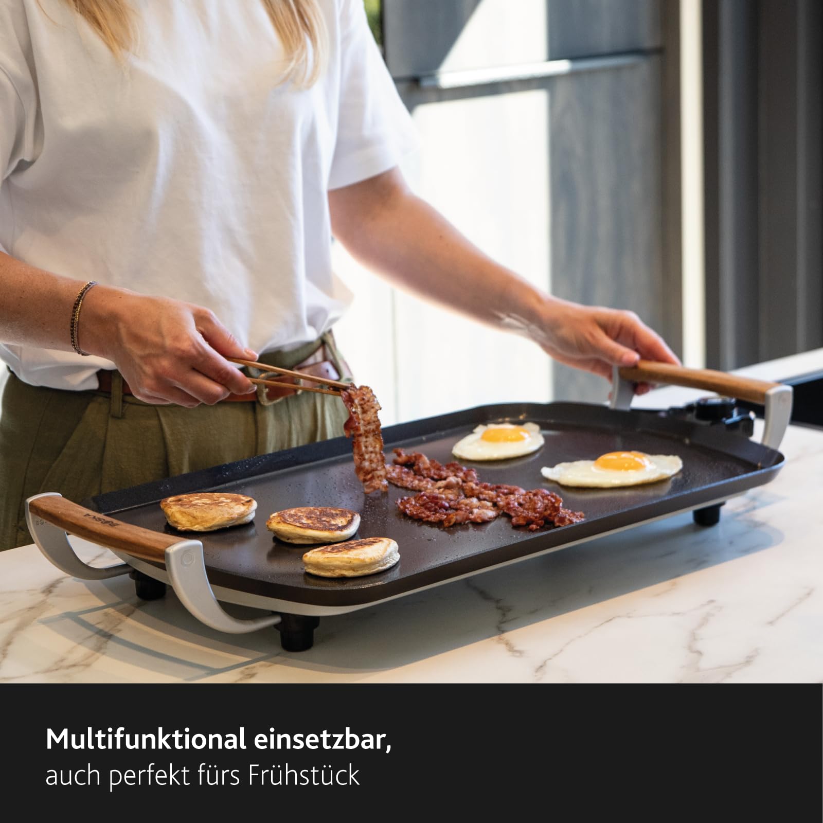 Boska Elektrische Grillplatte Pro – Tischgrills - Teppanyaki-Platte 35x56 cm – PFAS-freie Keramikbeschichtung – Temperaturregelung – Fettablauf – Griffe aus Eichenholz – Schwarz