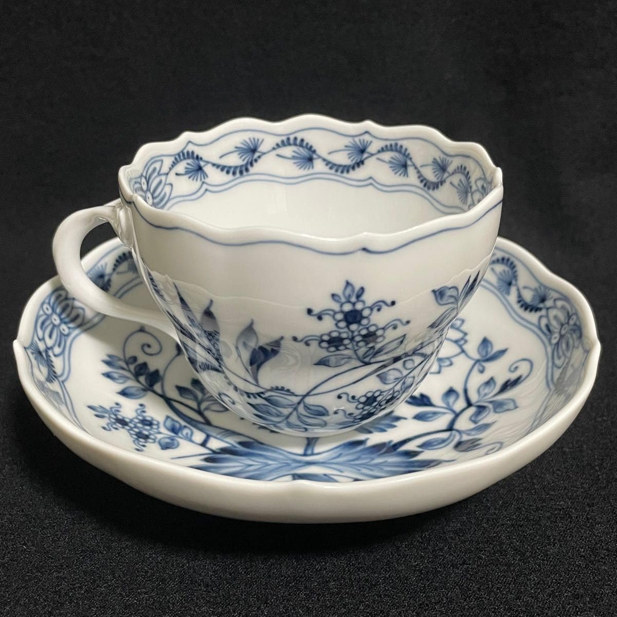 MEISSEN ブルーオニオン　スクエアプレート Amazon | マイセン ブルーオニオン カップ＆ソーサー カラー