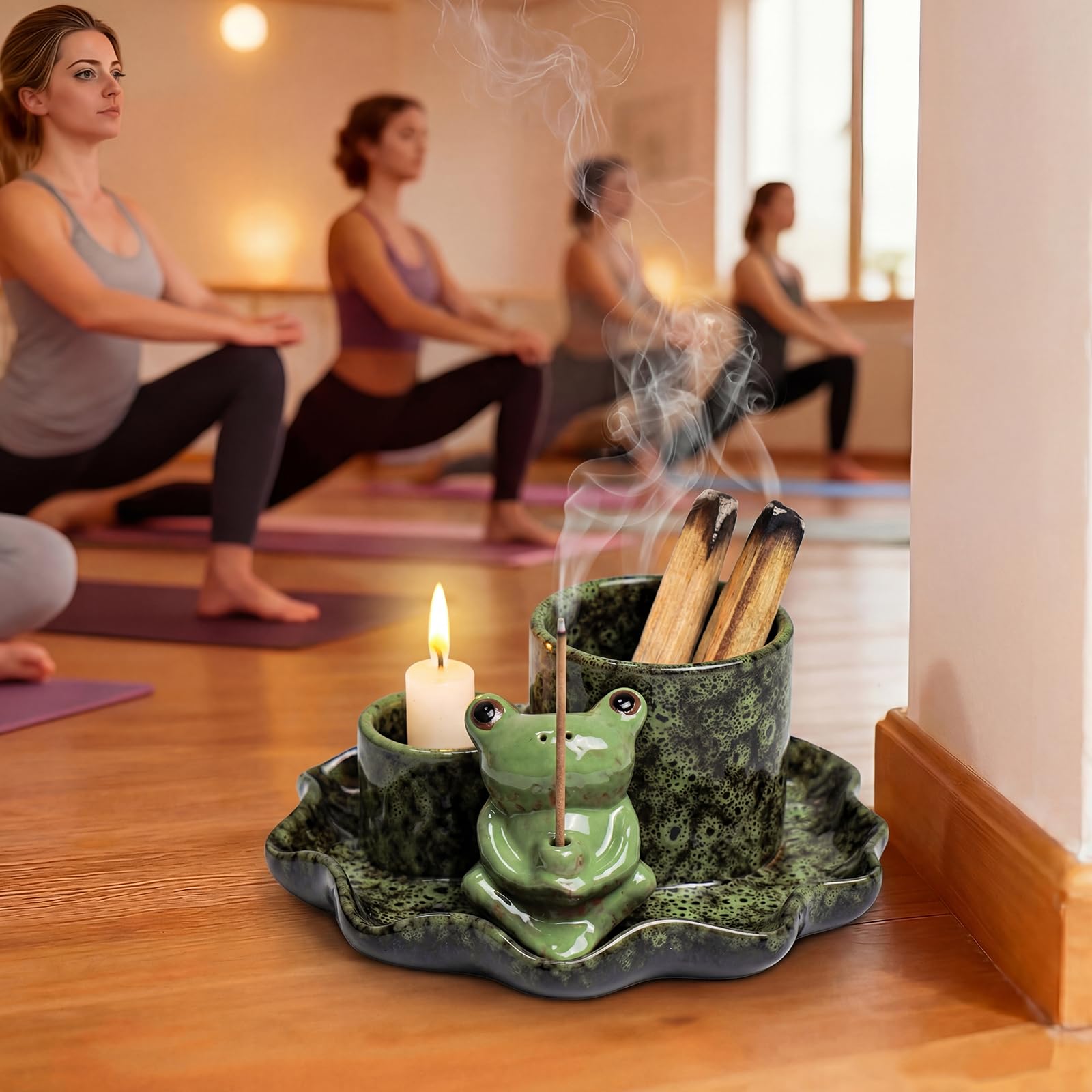 ZONSUSE Bruciatore di Incenso Rana Multifunzionale 4 in 1 con Vassoio Foglia di Loto, Porta Salvia, Palo Santo, Bastoncini e Coni in Ceramica, Decorazione Yoga & Meditazione (Rana Verde Loto)