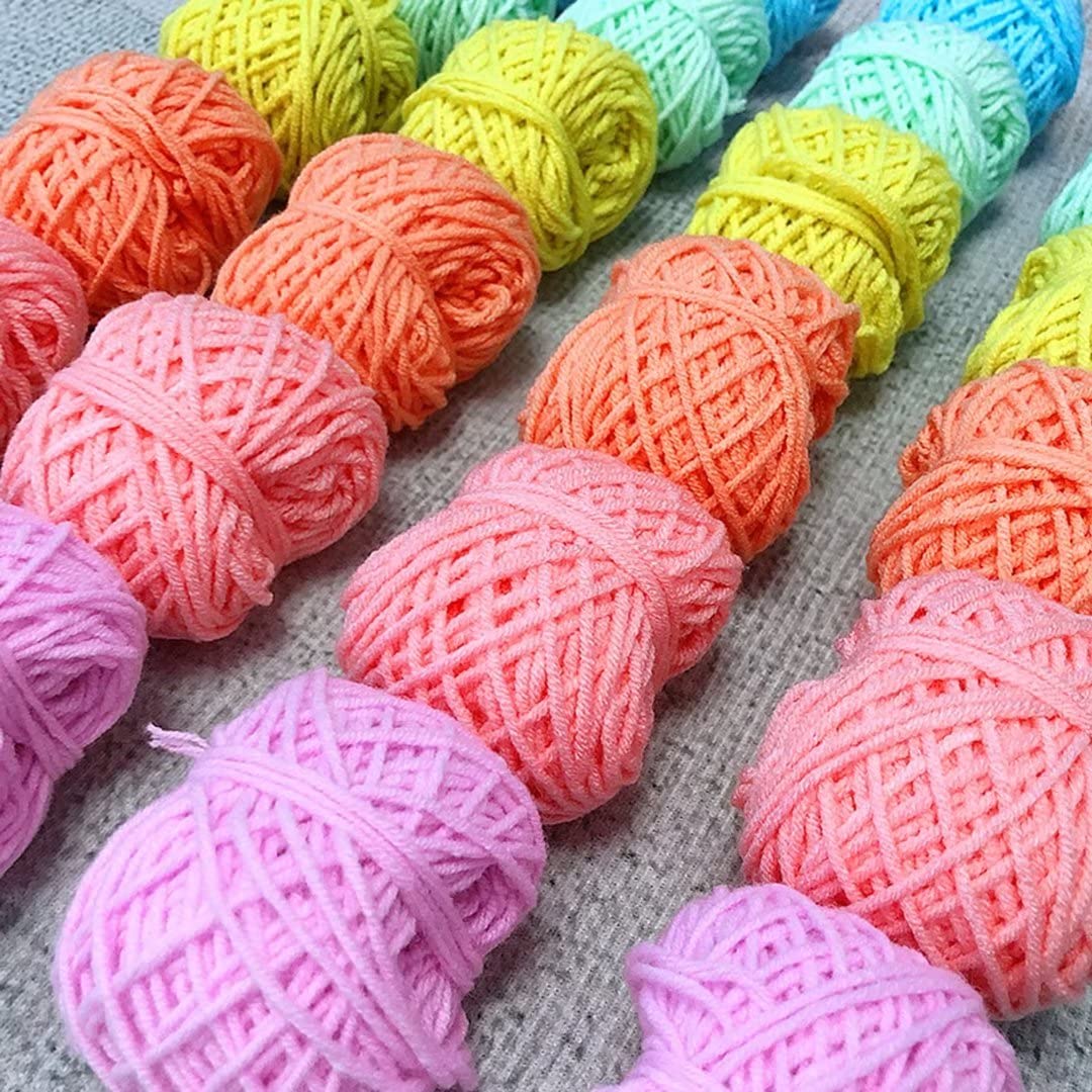 Filato da ricamo Poke in 12 colori, 8 fili di filato tufted in cotone latte, filato tufting solido 3 mm per ricamo a mano/pistola tufting, gomitolo da 30 g, filato per uncinetto per tappeti (133 6 ro