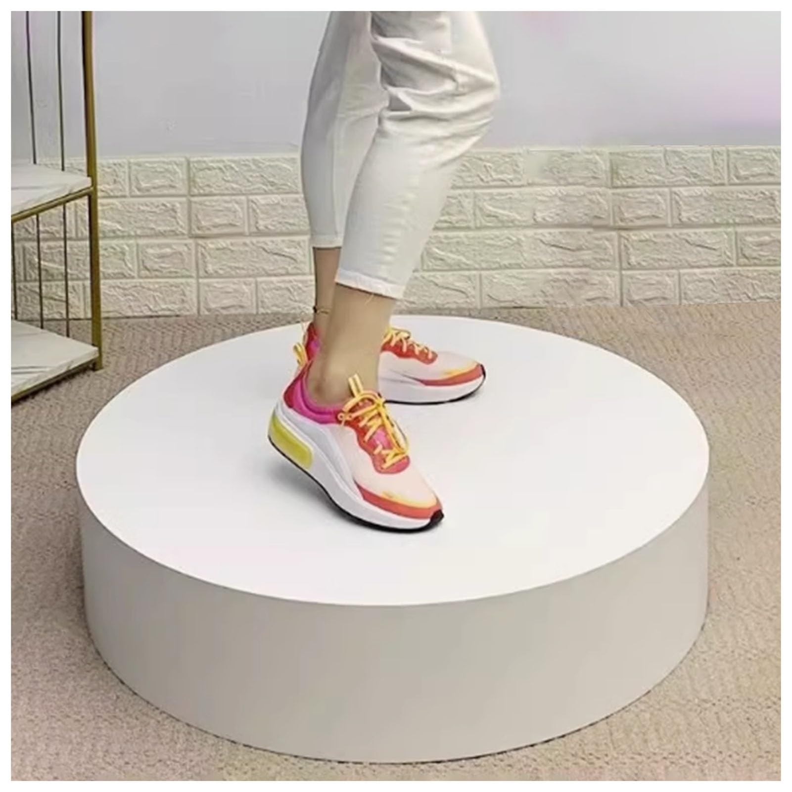 Présentoir mannequin rond blanc à socle 50x20 cm pour boutique et vitrine de vêtements