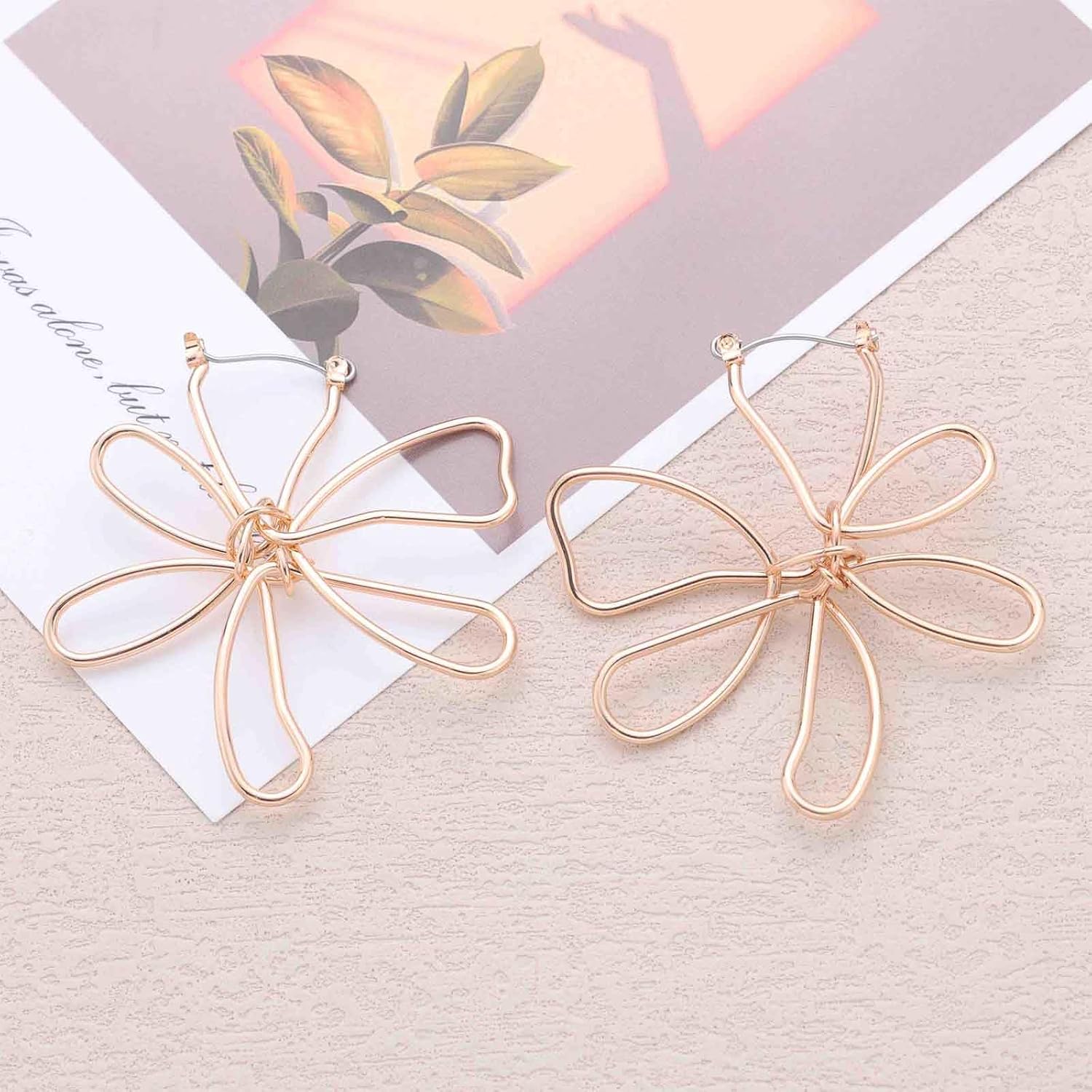 Vintage Gold Wire Flower Earring Large Floral Hoop Earrings Hollow Flower Huggie Hoop Earrings Floral Statement Earring Exaggerated Daisy Jewelry for Women - Image 4