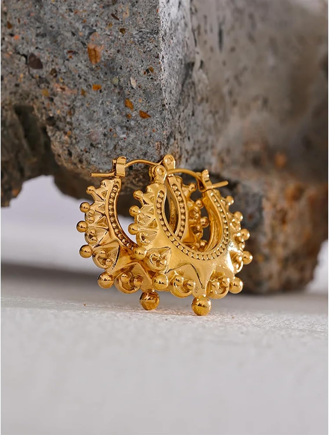 Semi-Blank Metal Vintage Earrings for Women, Antique Gold Waterproof Hoop Earrings Fashion Attractive Jewelry for Women Classic Pattern Detailed Earrings Design