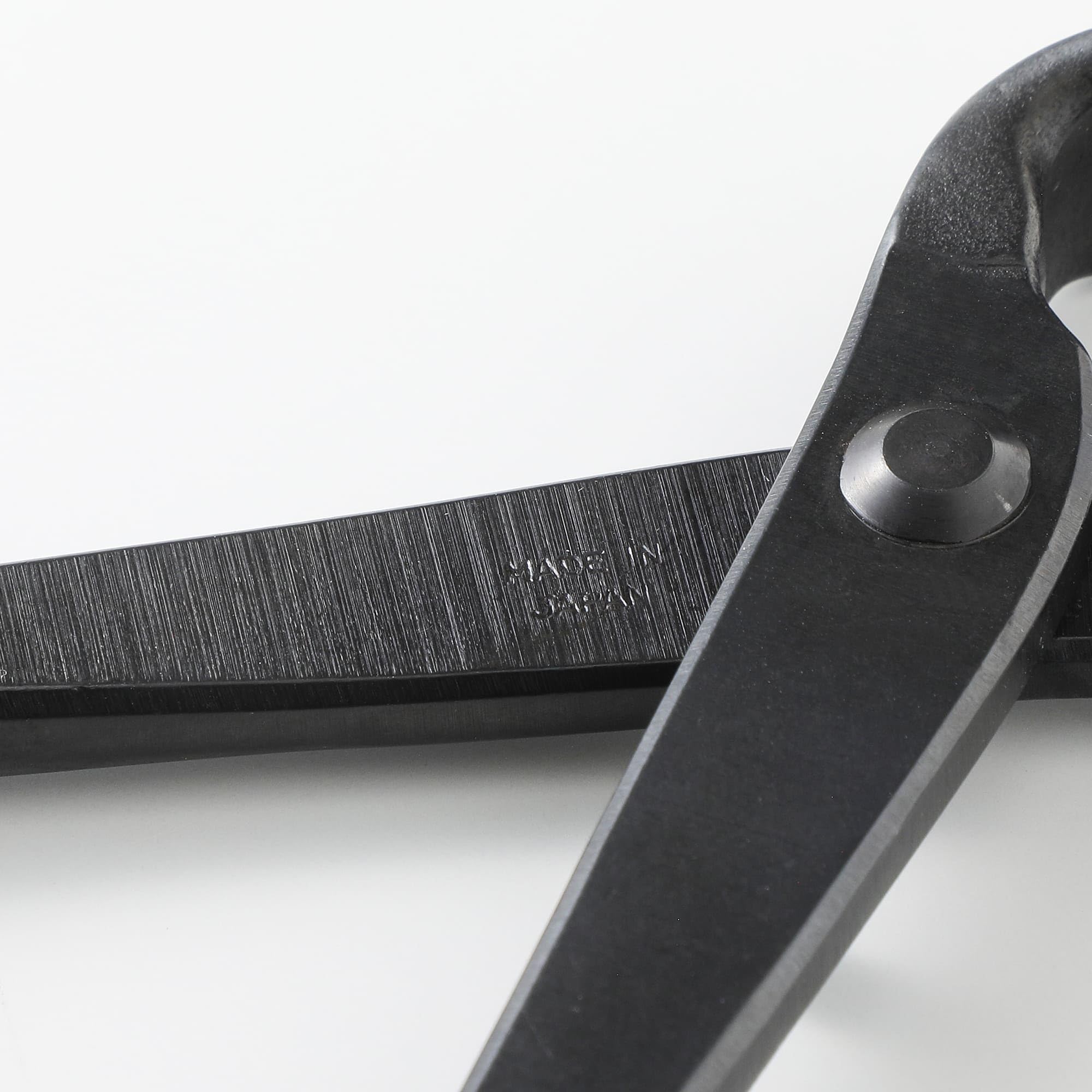 Wazakura Knospen-Bonsaischneider, 210 mm, Made in Japan – handgeschmiedetes japanisches Gartenwerkzeug, runde konkave Schneide, schwarzer Astschneider