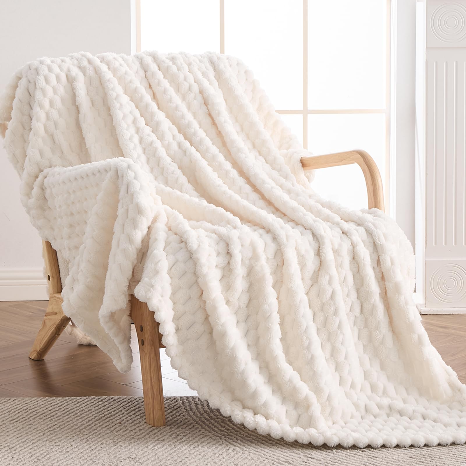 Vielit Kuscheldecke Flauschig 130x150 cm – Ultraweiche Fleecedecke für Couch & Sofa, Warme Wohn- & Kuscheldecke, Leichte Sofadecke, Gemütliche Couchdecke, Atmungsaktiv & Pflegeleicht Decke Beige