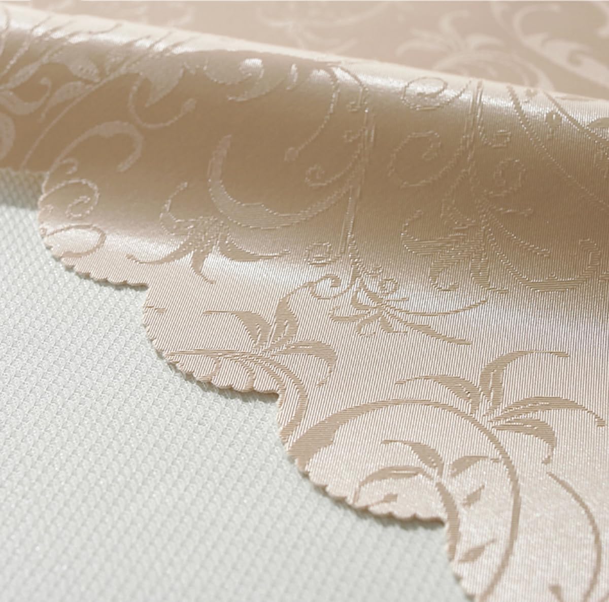 Nappe Ronde Anti-Taches en PVC Imperméable à l'eau Facile à Nettoyer Beige Diamètre 220cm Convient aux Tables Rondes de diamètre 150-170cm