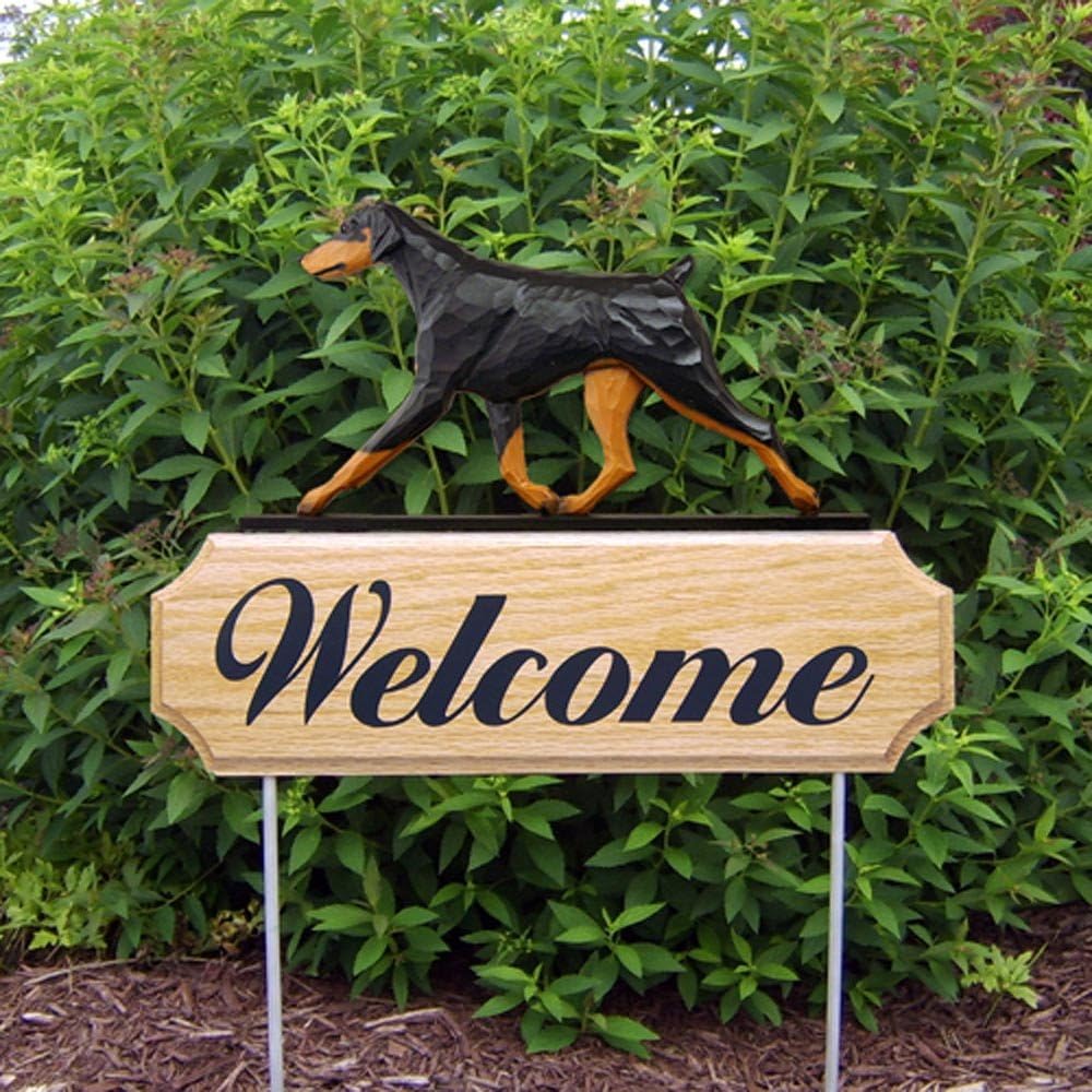 Doberman Pinscher Wood Welcome Outdoor Sign Black/Tan Uncropped