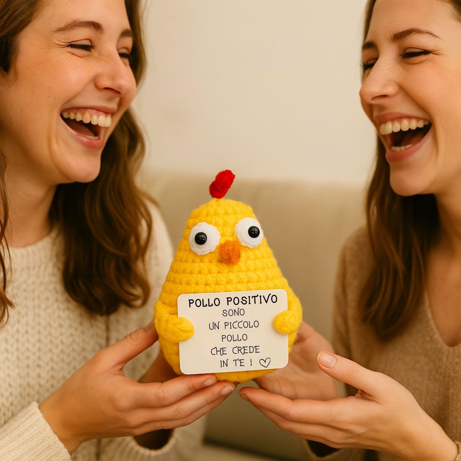 Pollo Positivo© | Regalo di Pasqua | Idea Divertente & Simpatica | Compleanno Bambino Bambina | Festa Amico| Sorpresa Collega| Amigurumi Motivazionale| Giocattolo Comico| Decorazione Tavola Pasqua