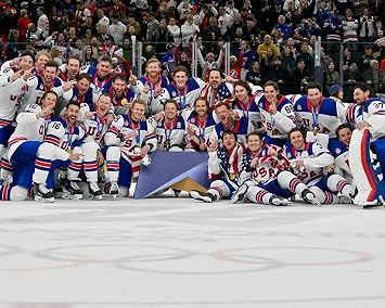 SPORTSPHOTOSUSA 2026 USA Gold Medal Hockey Unsigned 8x10 Team Photo Celebration