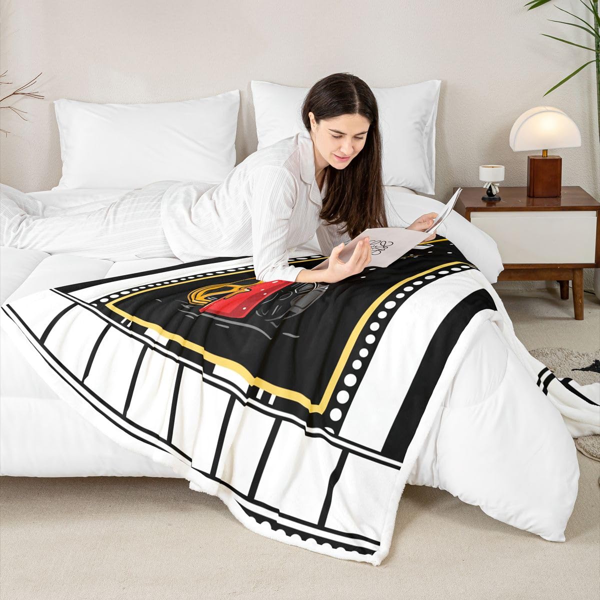 Homewish Coperta in pile a tema film Queen 229 x 229 cm, calda coperta Sherpa in peluche vintage con filmstrip pelosa, per festival, film, cinema, per letto, divano