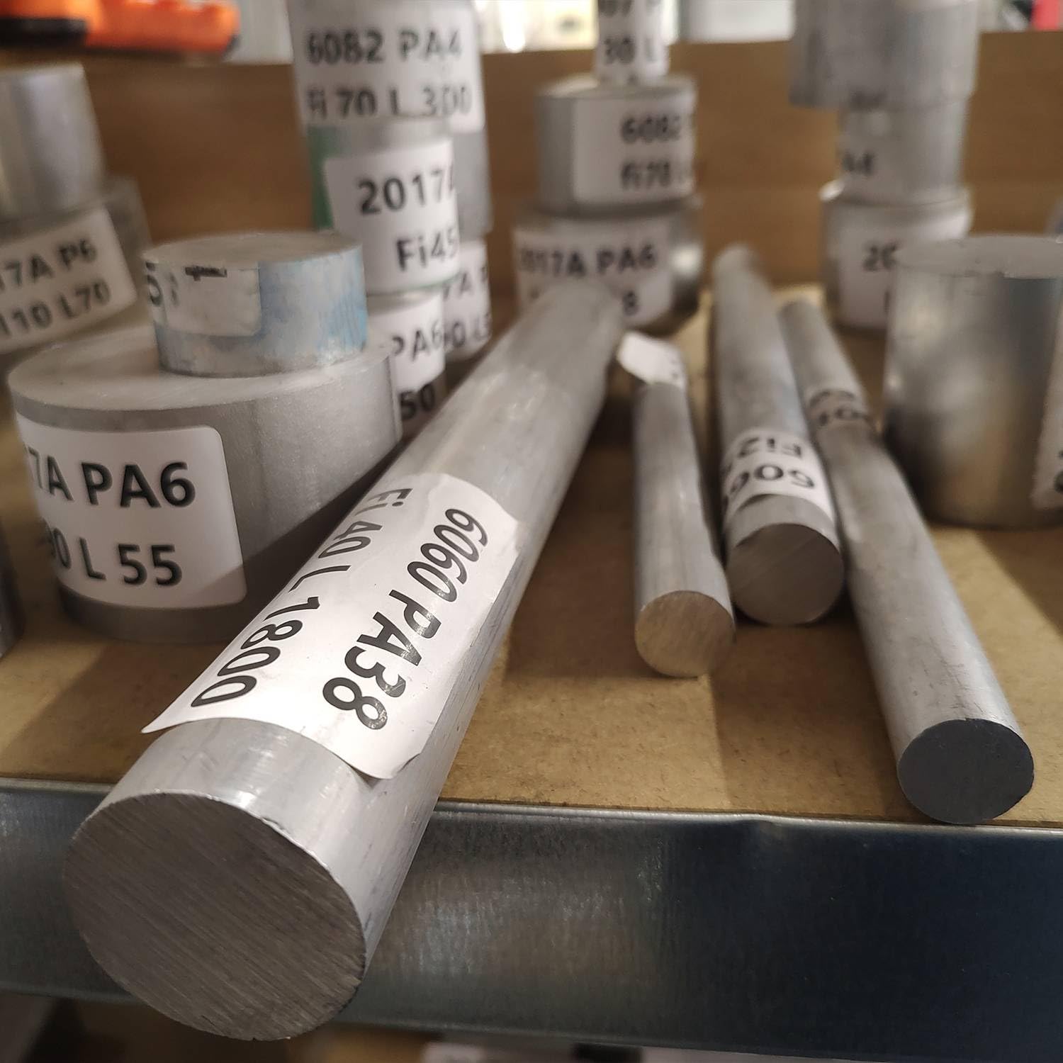 Barra redonda de aluminio EN AW 6082 dura Ø 40 mm longitud 350 mm (35 cm) 1 unidad