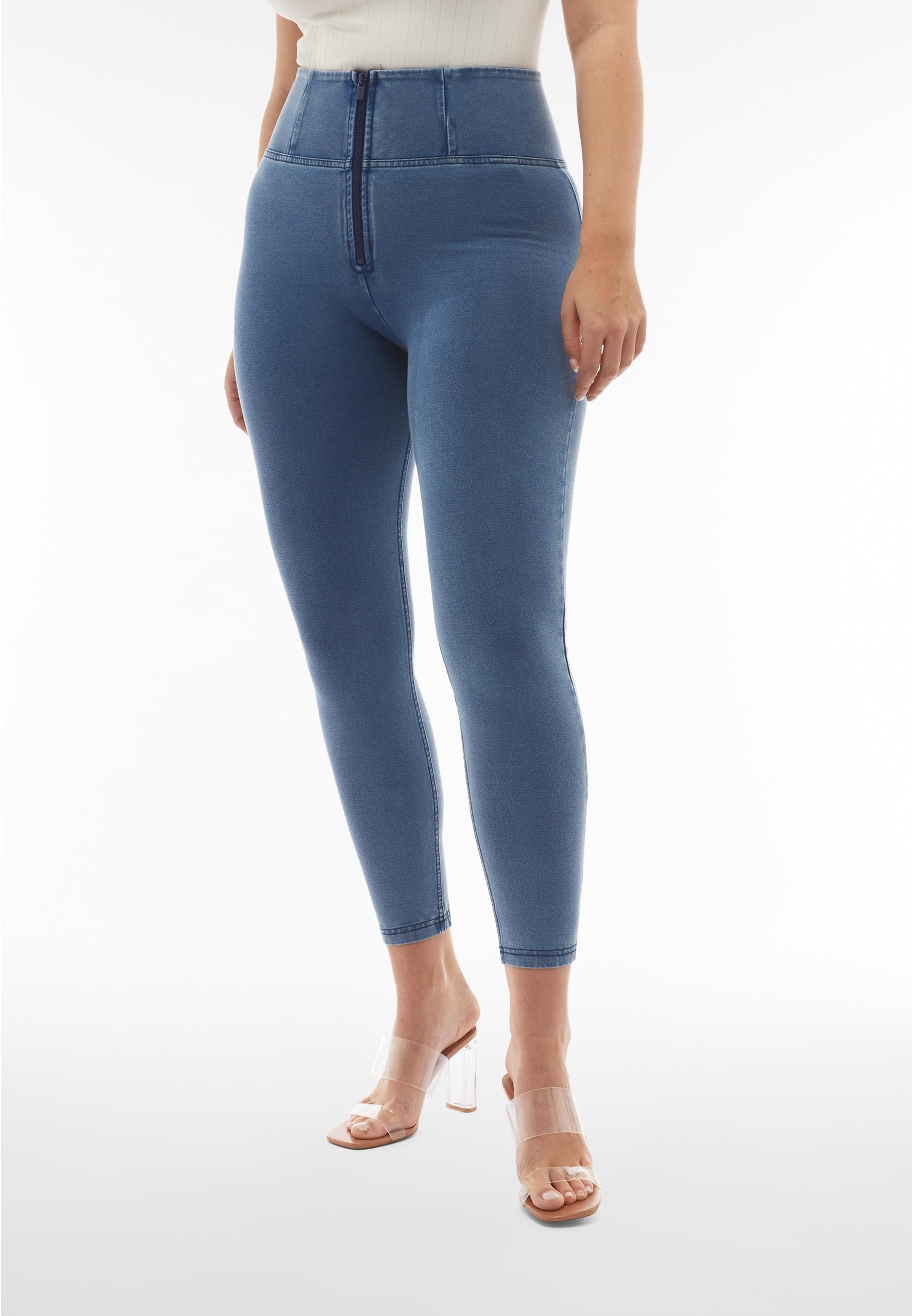 FREDDY WR.UP Jeggings Push up WR.UP® 7/8 Super Skinny w organicznej koszulce