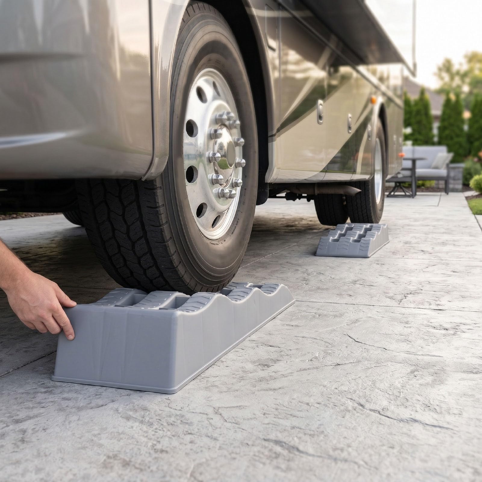 Nivellierrampen für Wohnmobile, Robust, Dreistufiges Design für Stabilität Im Wohnmobil, 10.000 Pfund Tragfähigkeit für Anhänger und LKWs, Gummigrau, 2 Stück