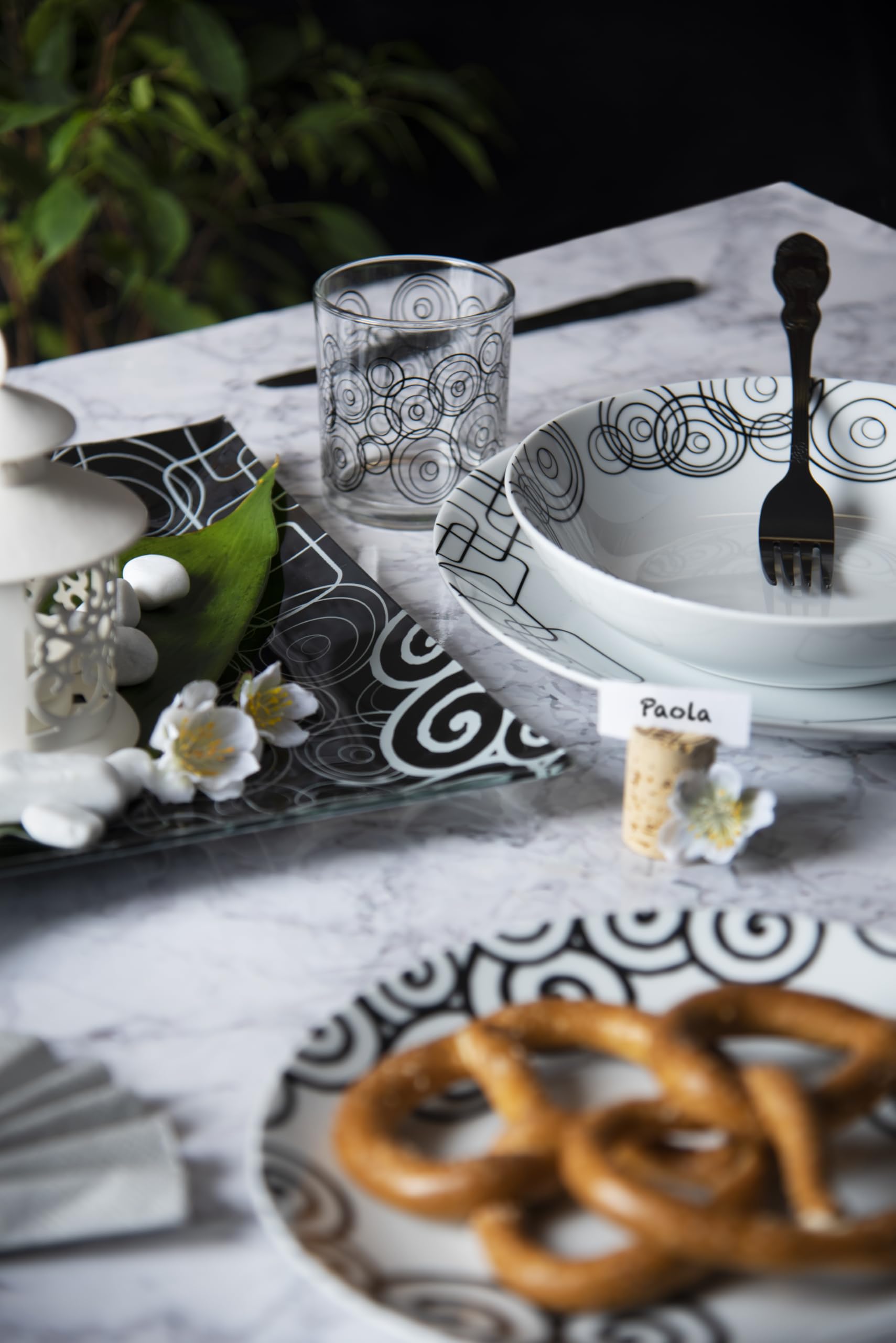 Excelsa Magic Black serwis obiadowy, 12 sztuk, porcelana, zestaw 4 osób, biały i czarny, wielokolorowy