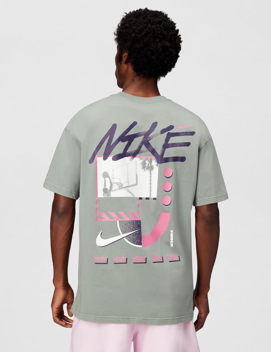 Nike Men's Basketball Loose Fit Graphic T-Shirt