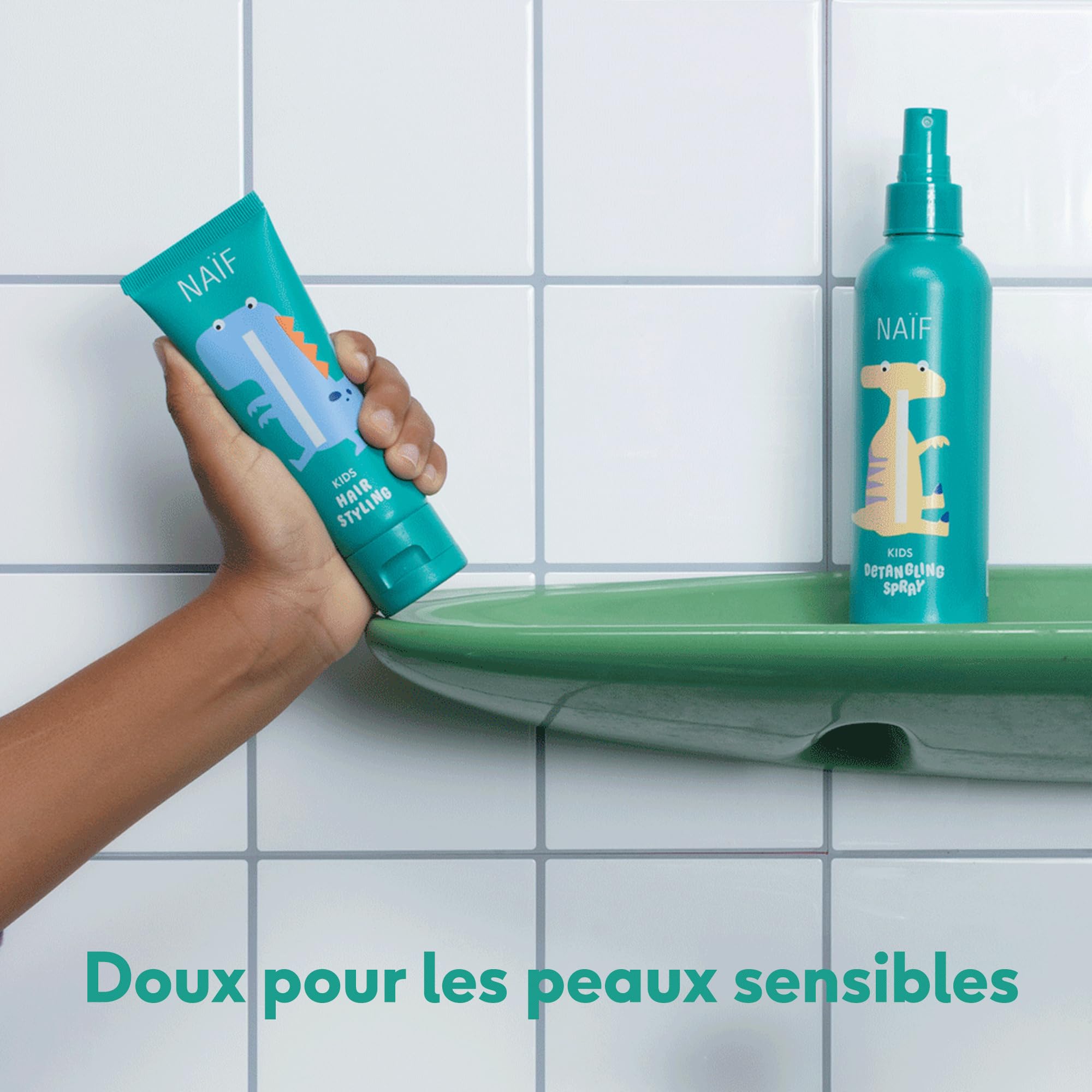 Naïf – Sels de bain pour enfants à partir de 3 ans – Plaisir de bain crépitant – Formule douce – 0% SLES – Testé dermatologiquement – Origine naturelle – 40 g