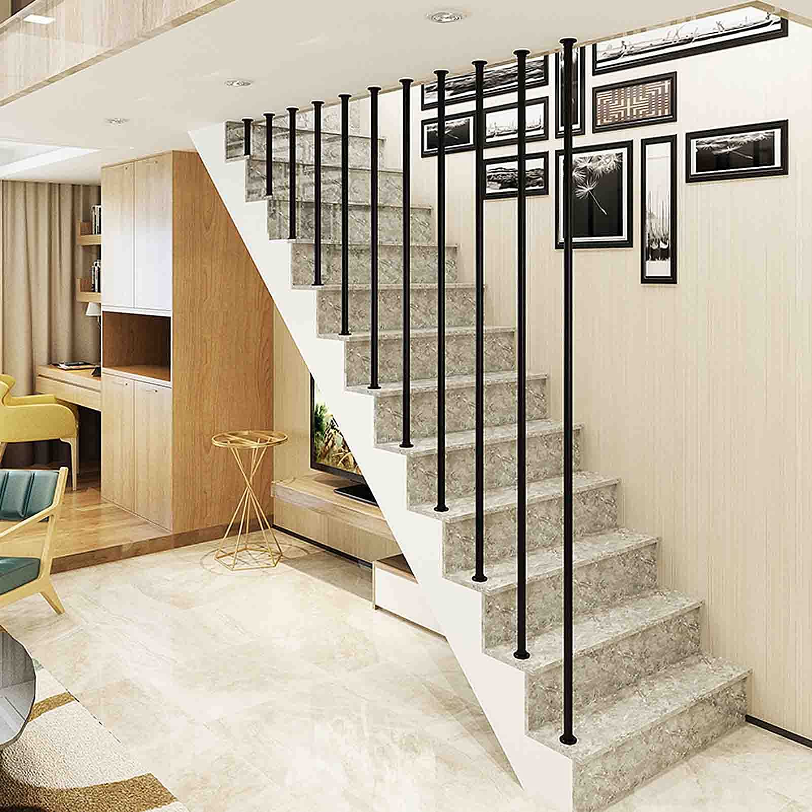 Rampe d'escalier en métal au design industriel et finitions mates