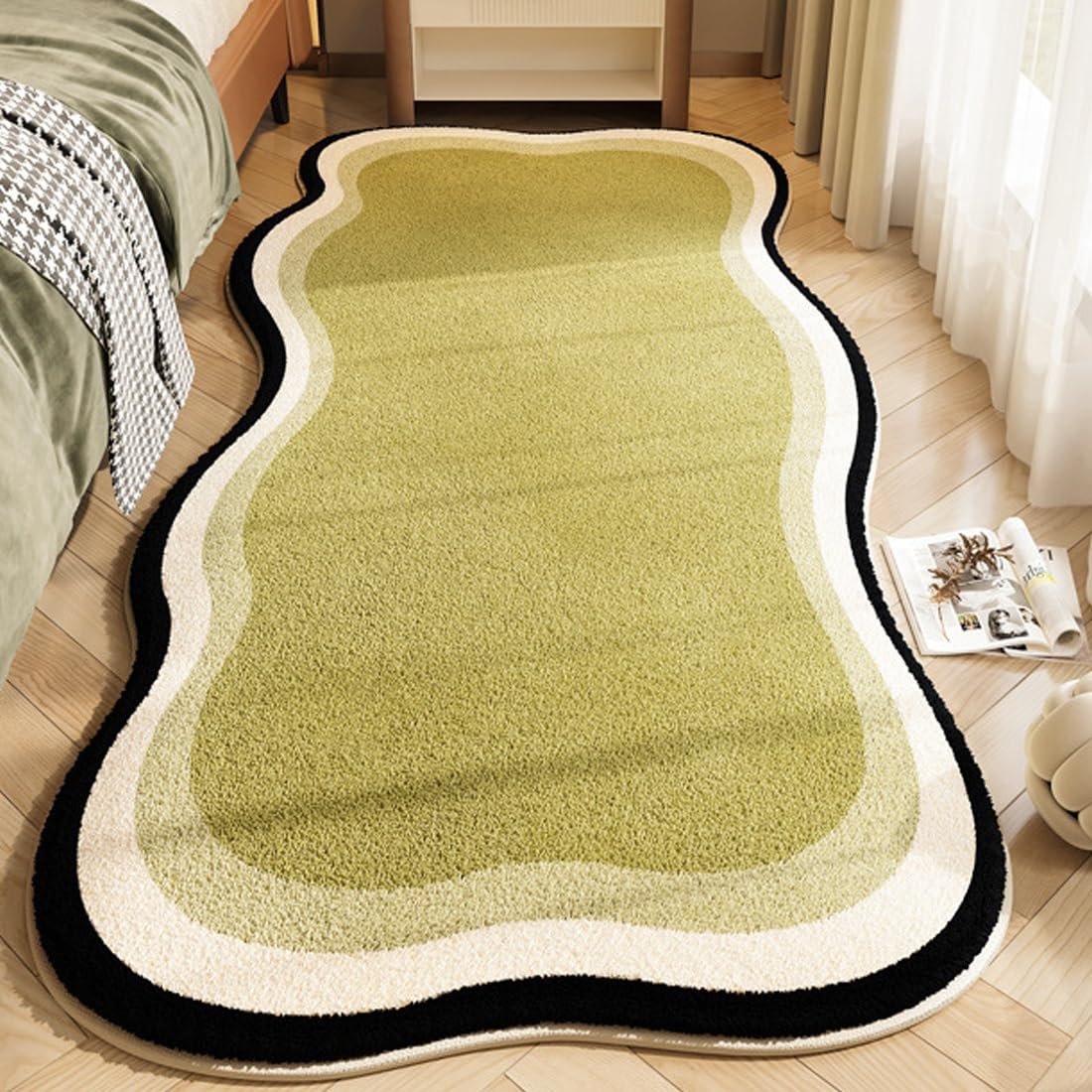 Tapis antidérapant vert irrégulier : fini les glissades avec ce tapis lavable de salon