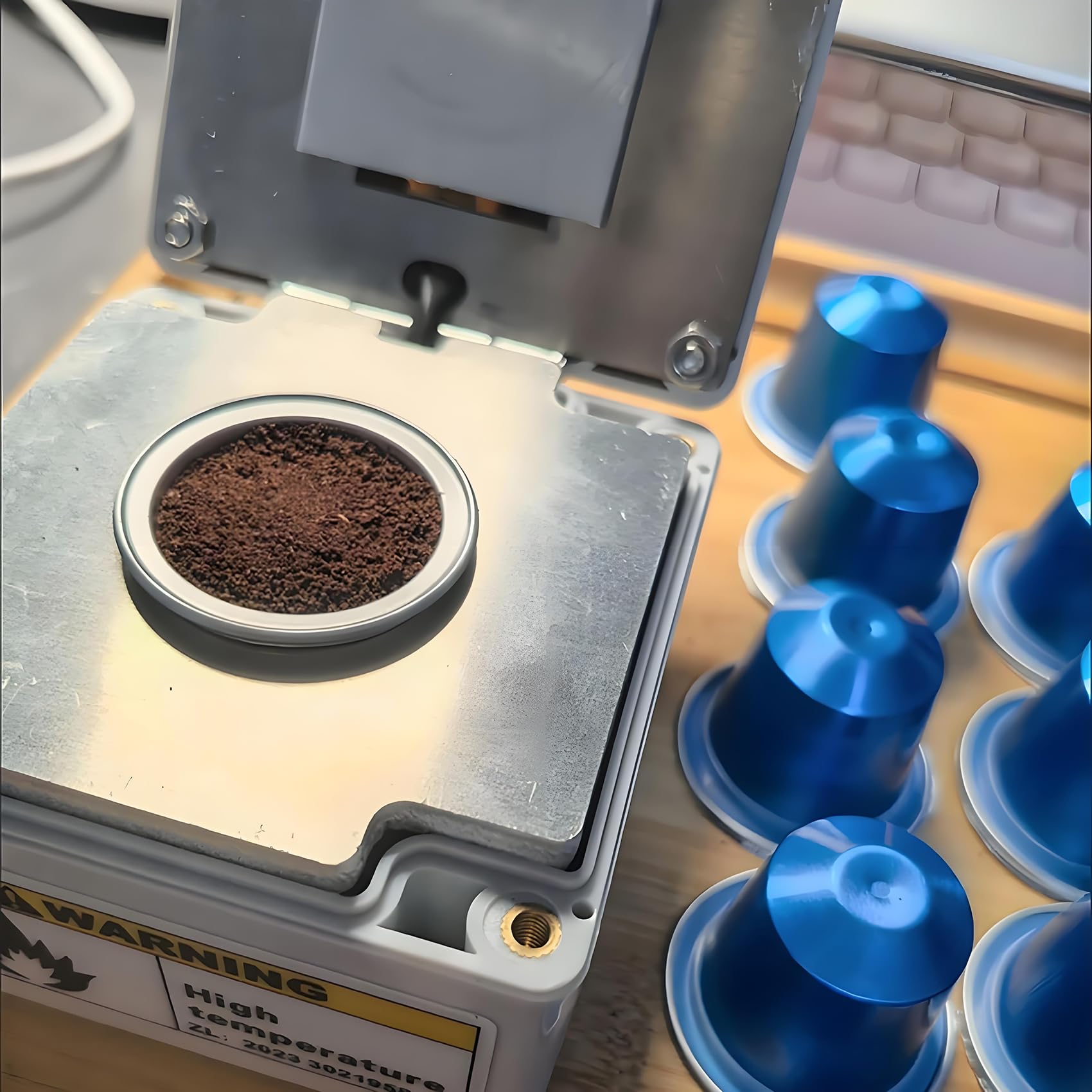 Machine à Sceller Les Capsules De Café Nestle Nespresso, Film Thermoscellant, Tasse Vide, Fait Maison