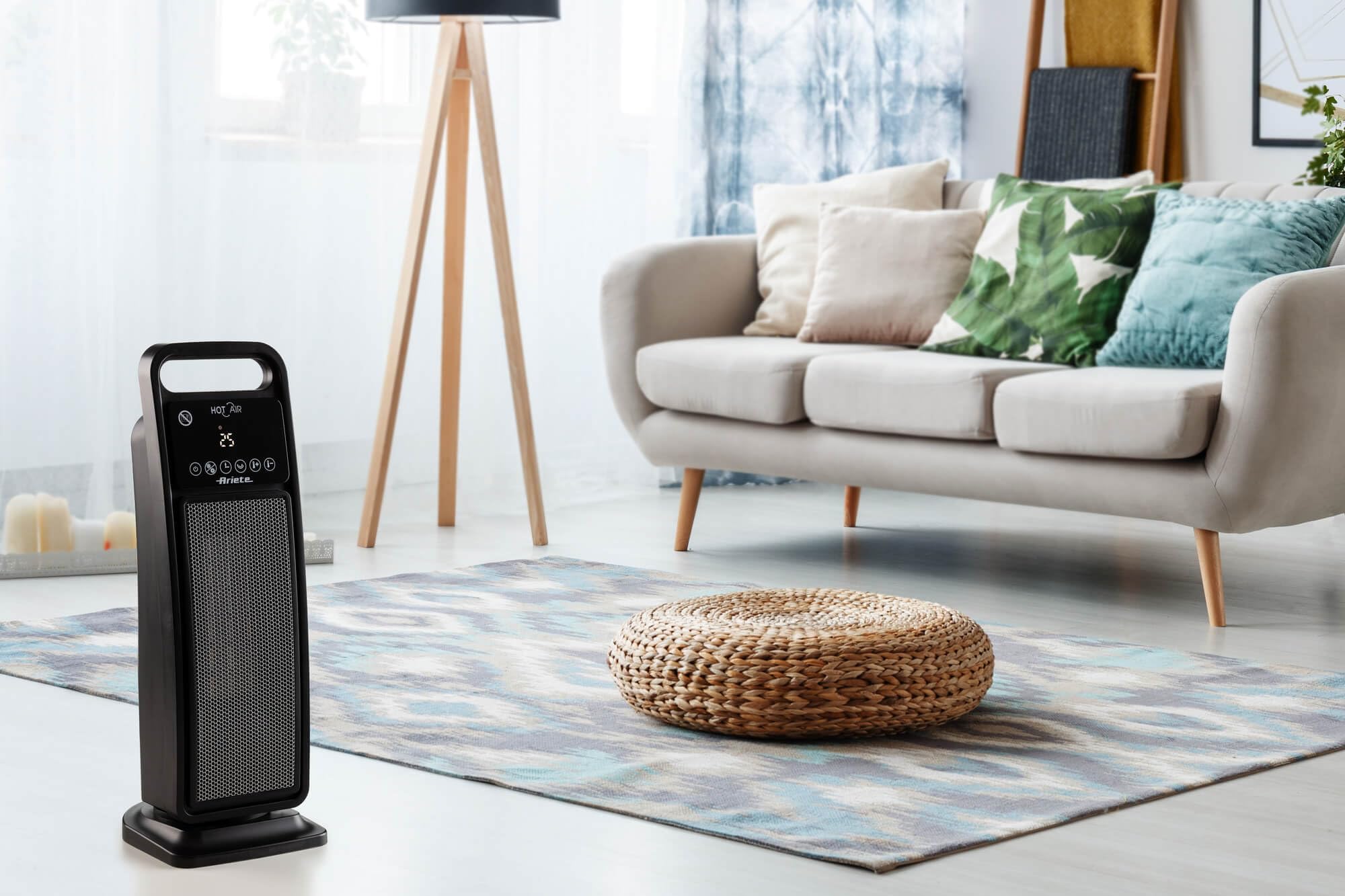 Ariete 8212 Stufa elettrica a torre, 2000W, Funzione ventilazione, Funzione oscillazione, Timer fino a 8 ore, Led display, Tecnologia ceramica, Basso consumo energetico, Nero