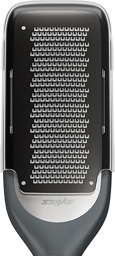 Vista 21 de Zyliss SmoothGlide - Rallador doble – De mano con cuchillas de acero inoxidable y mango ergonómico – Rallador mediano y grueso de doble cara