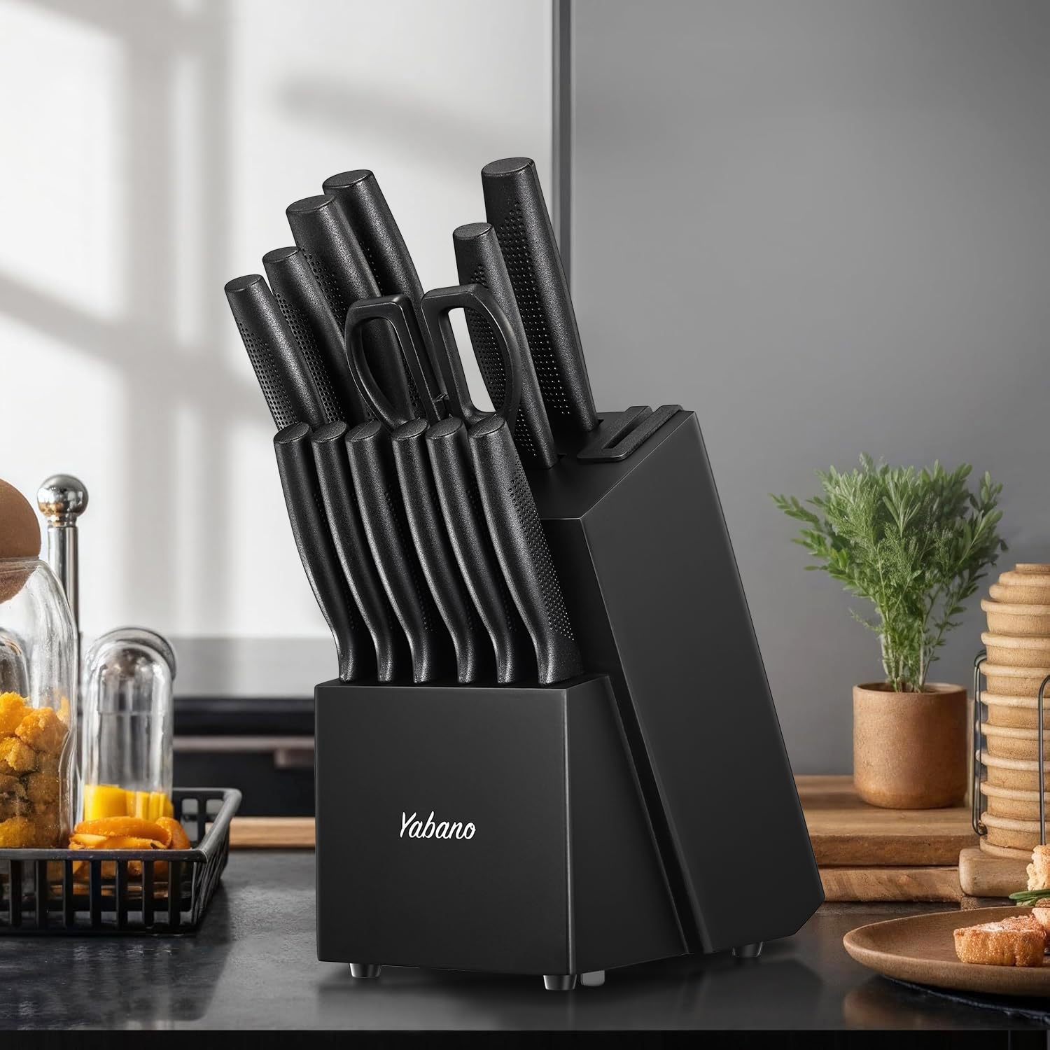 Yabano Couteaux de Cuisine 14 Pièces Inox Noir Bloc Aiguiseur | Lame acier inoxydable BO oxidation, support bois affuteuse integree, 6 pieces a steak, ciseaux, manche ergonomique