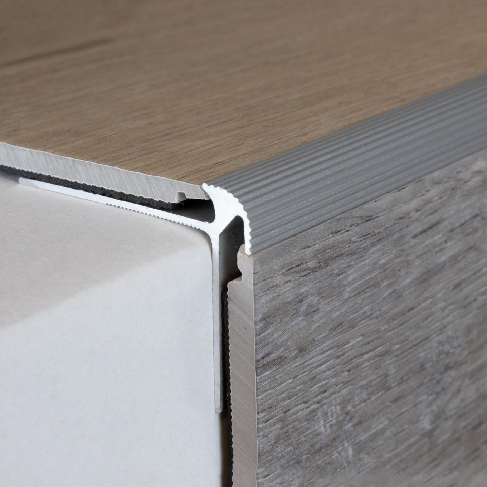 PROVISTON Profilo angolare e bordo per scale | alluminio | 40 x 30 x 2700 mm | argento | profilo metallico | profilo per scale