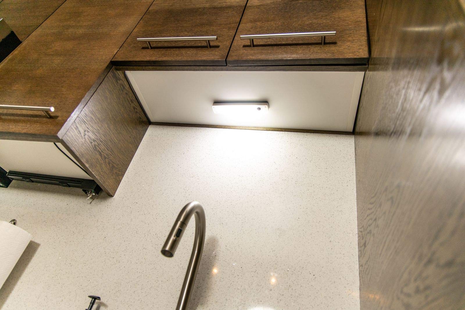 MISTIC COOL Under Cabinet Lighting Compact Bright Lighting Super Bright LEDs Easy to Install Peel and Stick Hook and Loop or mounting Hardware Included (2 Pack)