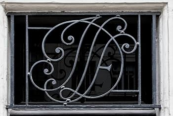 Graphique de la Rue: The Signs of Paris: Fili, Louise