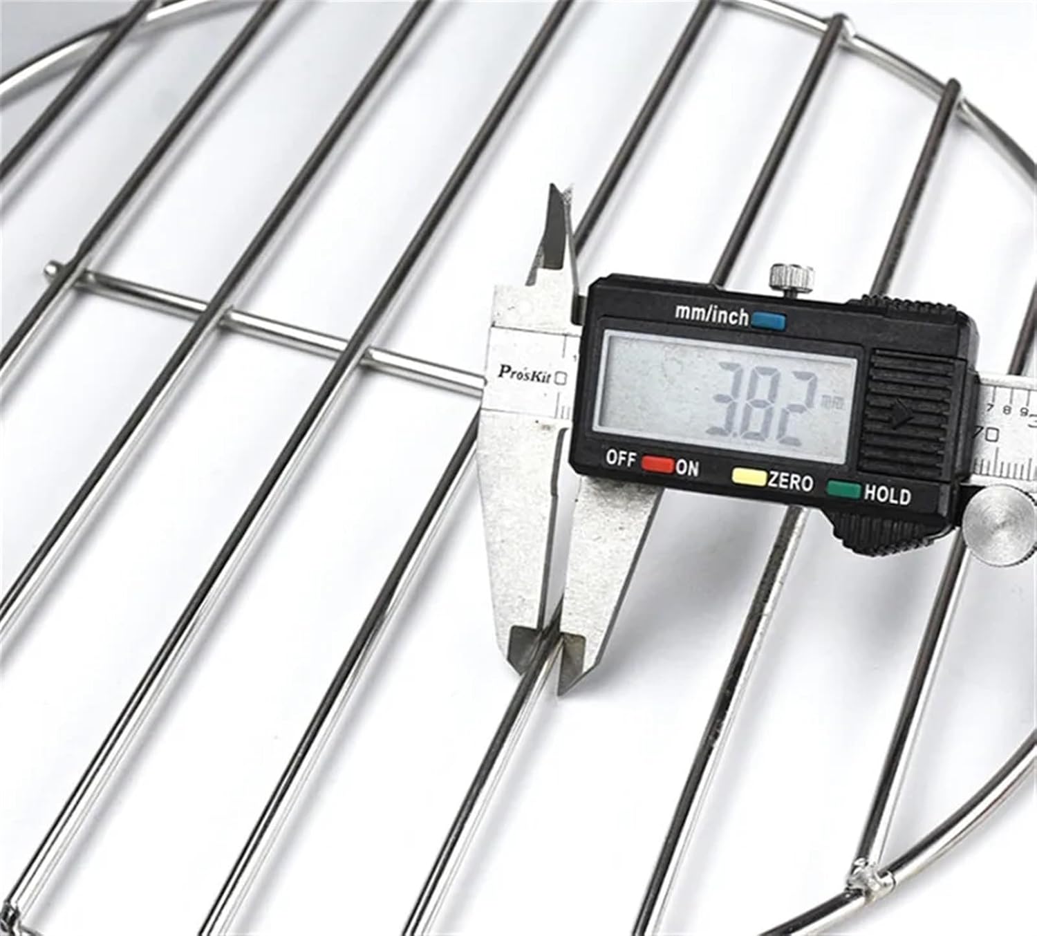 Stainless Steel Round BBQ Grill Mesh - Non-Stick BBQ Mat for Home Roasting, Bacon Grilling, and Barbecue Accessories - Durable Iron Cooking Net Tool