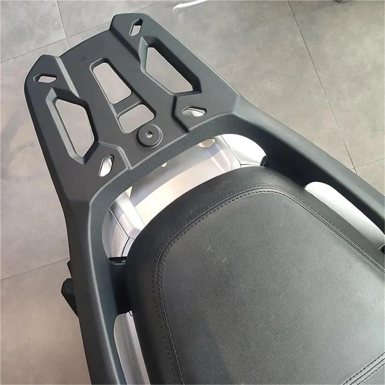 Uchwyt Topcase Do CFMOTO 150SC Tylny bagażnik
