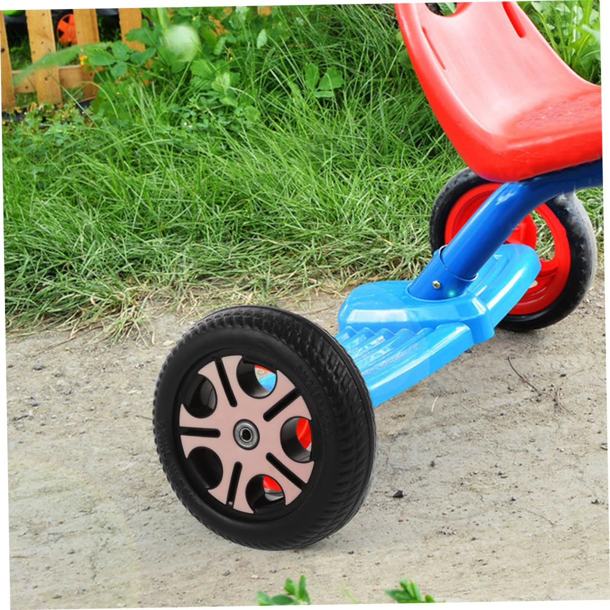Roues de Tricycle Garçon et Filles de Remplacement 2 Pcs, Diamètre Trou 0,8 Cm, Couleur Rose, Roues Arrière Robustes, Compatibles Tricycles Mixtes, Adaptées pour Usage Extérieur