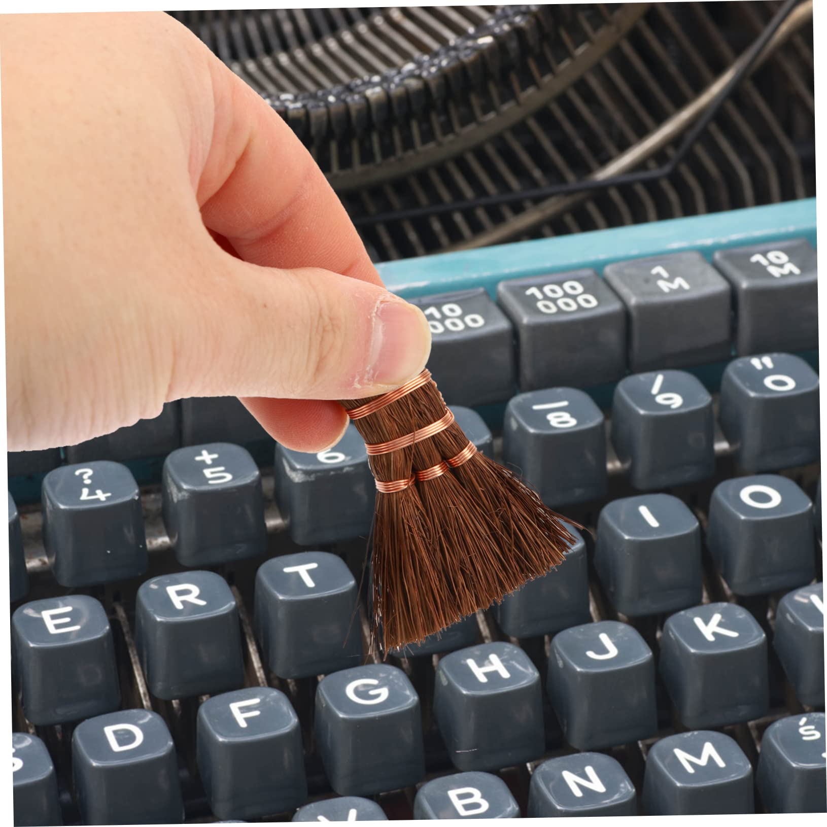 COLLBATH Small Broom Pendant Whisk Broom for Sweeping Cleaning Broom Small Palm Broom Desktop Broom Keyboard Brush Dish Scrub Brush Tea Ceremony Broom Pooter Brown Silk Duster Child Mini