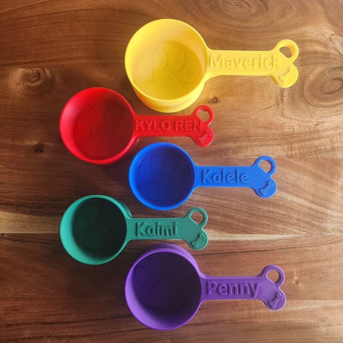 Personalized Dog Food Scoop, Pet Food Measuring Cup with Name, Kibble Scoop (12 oz - 1 1/2 Cups)