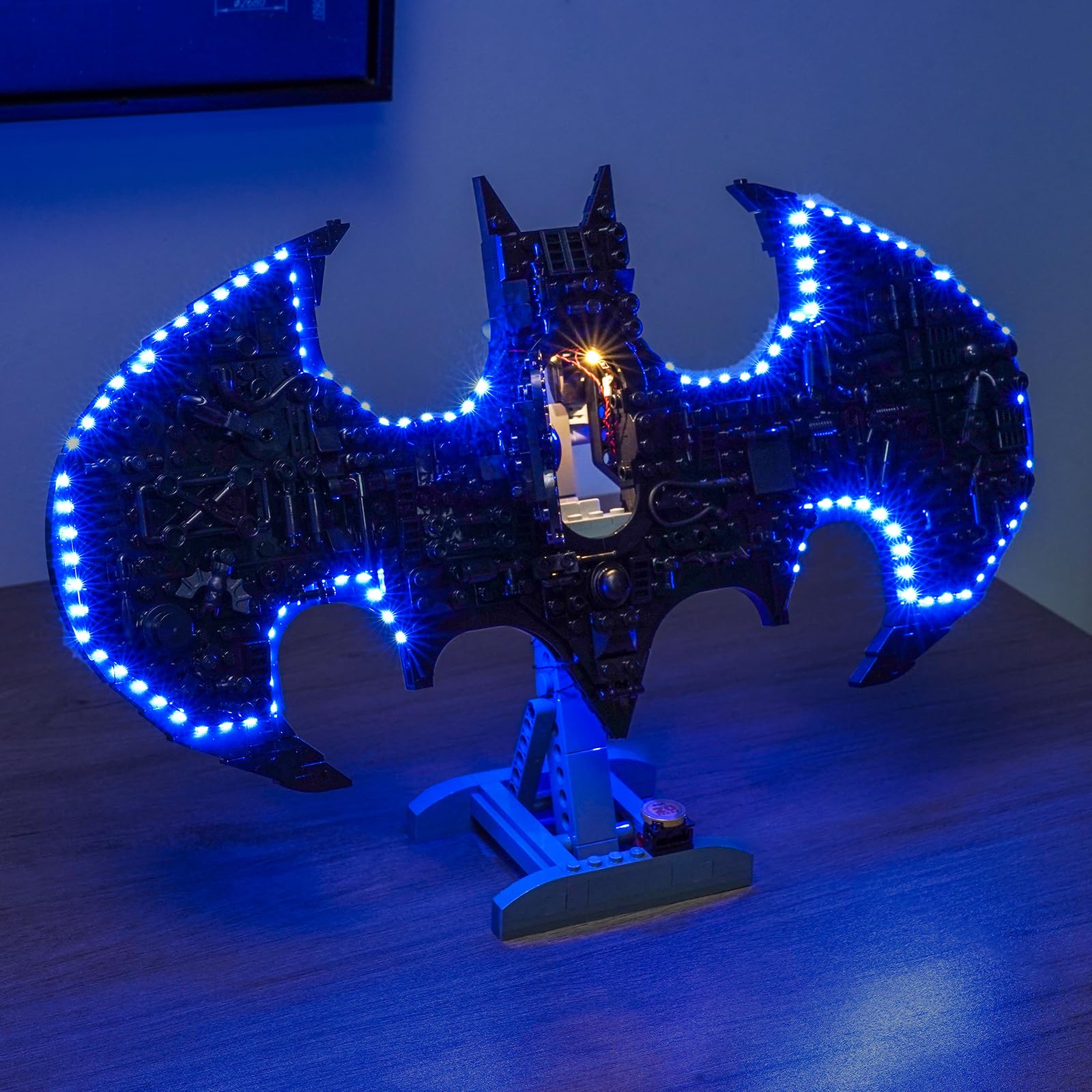 LocoLee Licht Kompatibel mit Lego 76330 Batman Logo (Kein - Lego-Set) Fernbedienung Dekorative Beleuchtung Set Compatible with Lego Batman Logo