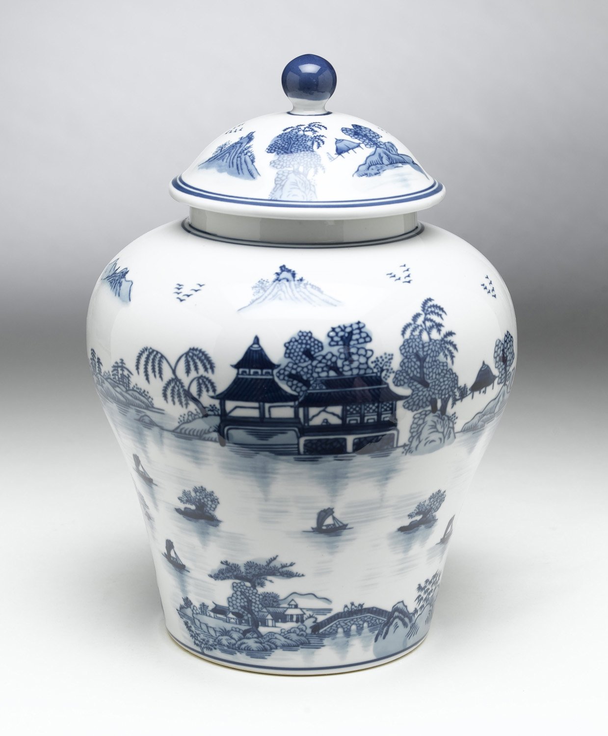 ZeckosZeckos AA Importing 59739 Blue and White Ginger Jar with Lid