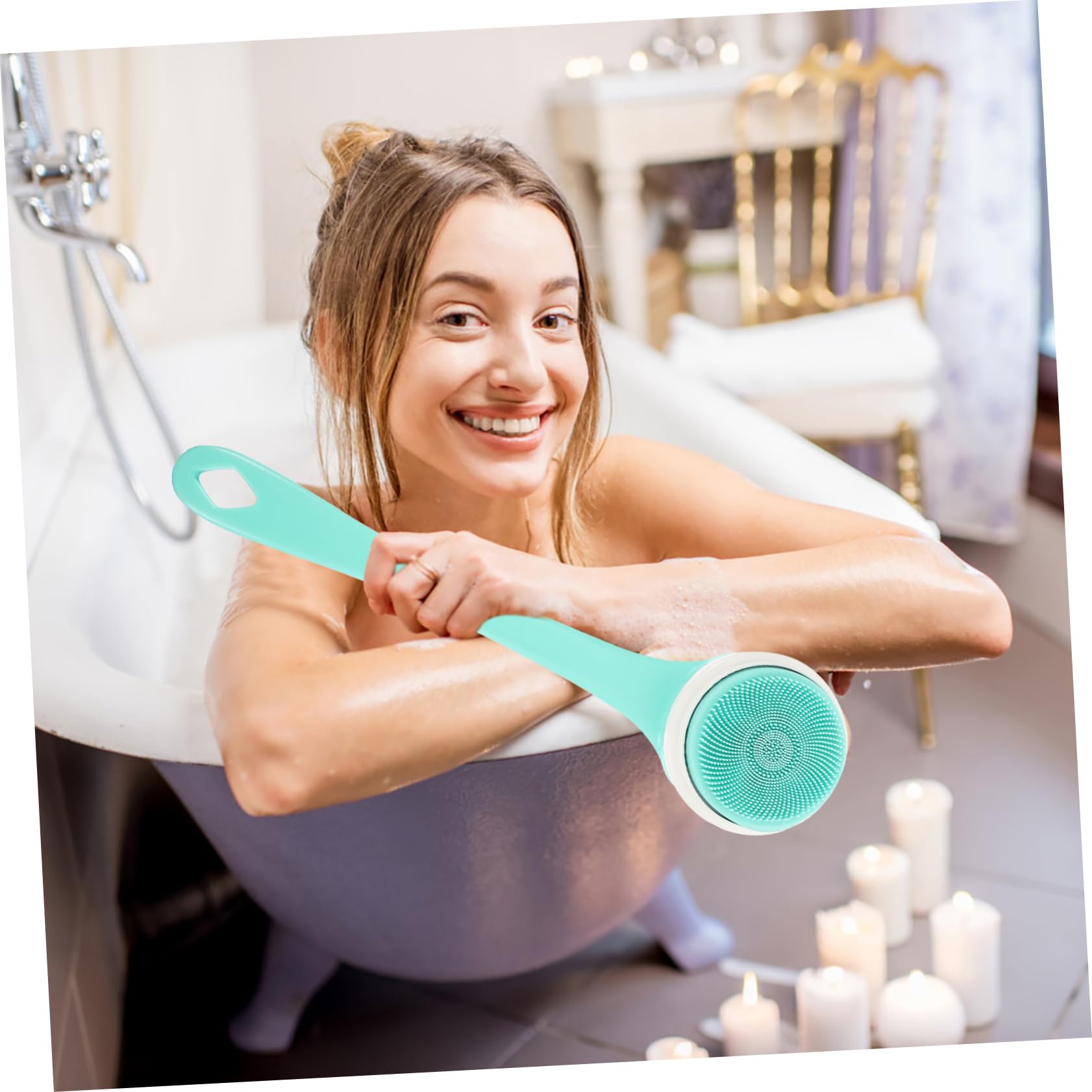 DOITOOL Cepillo de Ducha Eléctrico Mango Largo y Cabezales Intercambiables para Exfoliación Corporal y Espalda en Baño