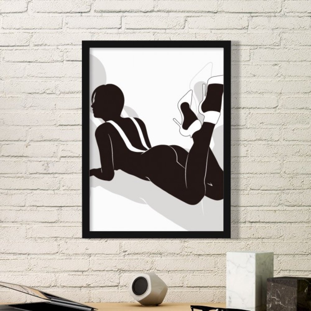 Cadre rond bois noir escarpin pour personnaliser les murs de votre chambre ou dressing