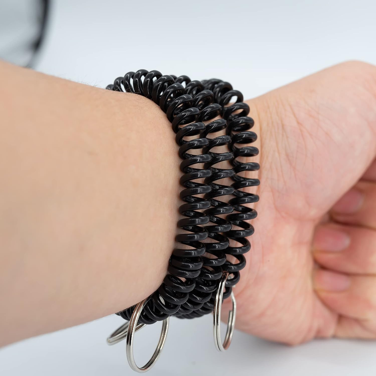 100 Pack Stretchable Plastic Wrist Coil Wrist Band Key Ring Chain Holder Black