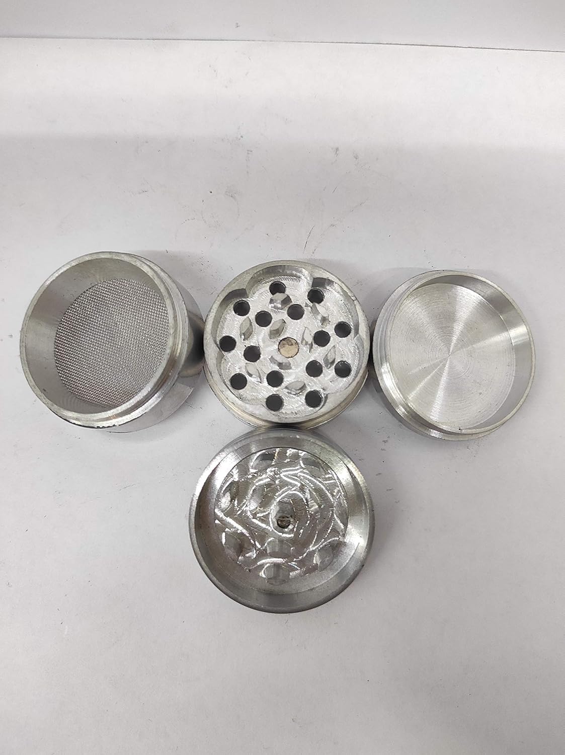 Blue/White Classic Metallic Herb Crusher, Grinder Medium with Filter (Herb Grinder/Herb Crusher 42 mm)-image-20