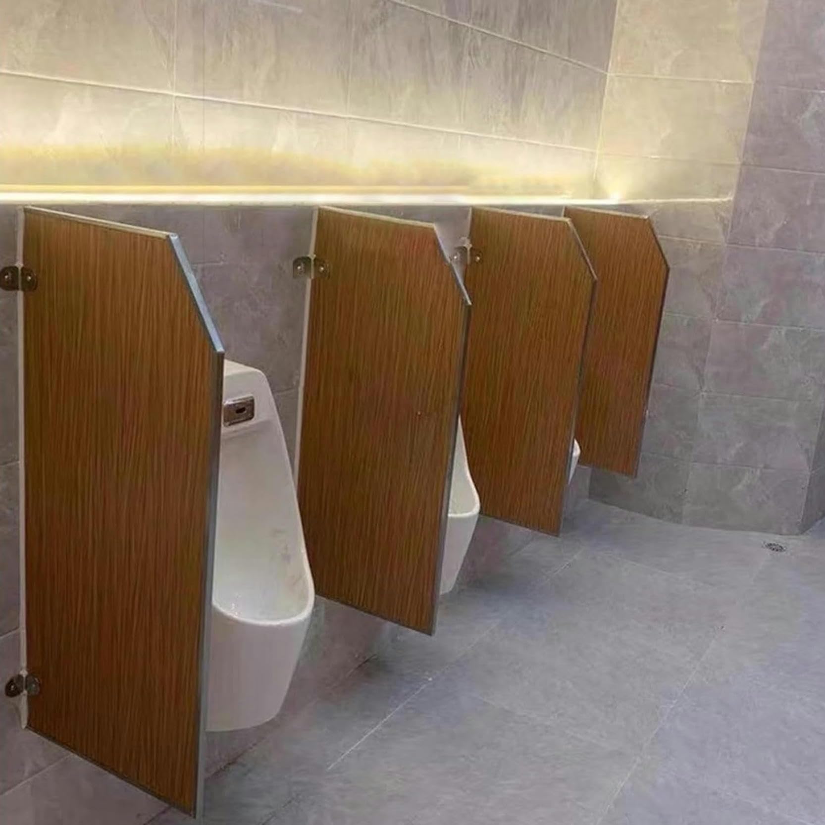 Mampara inodoro AMNOOL para evitar salpicaduras y falta de privacidad en urinarios masculinos