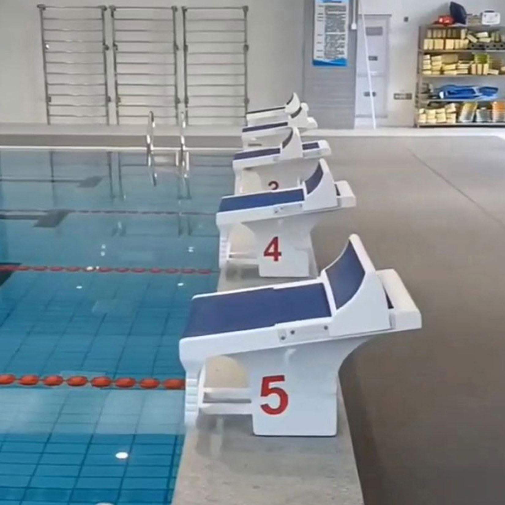 Plongeoir Portable Bloc de départ de Natation Plate-Forme de départ de Natation antidérapante en Acier Inoxydable aux Normes de compétition pour piscines et Accessoires de Piscine