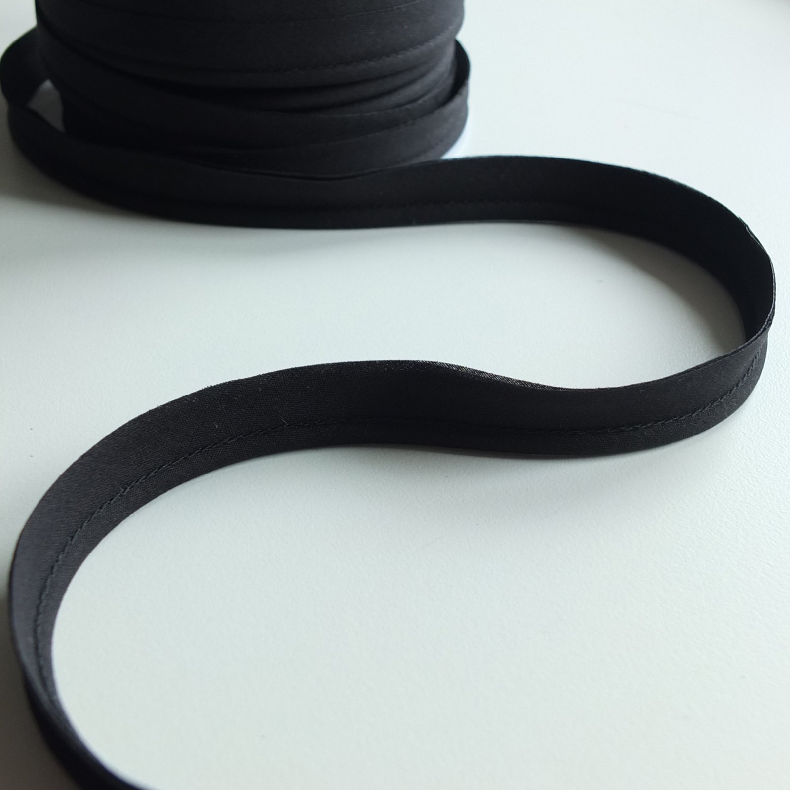 On Trend Fabrics Black Large Flanged 7Mm Insert Piping Cord Poly Cotton Bias Cut - Sold By The Metre - Many Colours