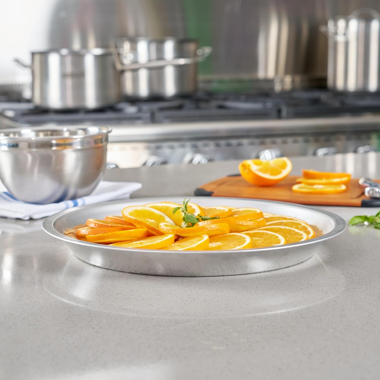 Restaurantware Aluminum Pie Pan 12 Count 12 Inch Round 1.25 Inch Deep Oven-Friendly Pie Tin, Lightweight Baking Pan, Silver Plate for Quiche, Fruit Pies, Home And Commercial Kitchens