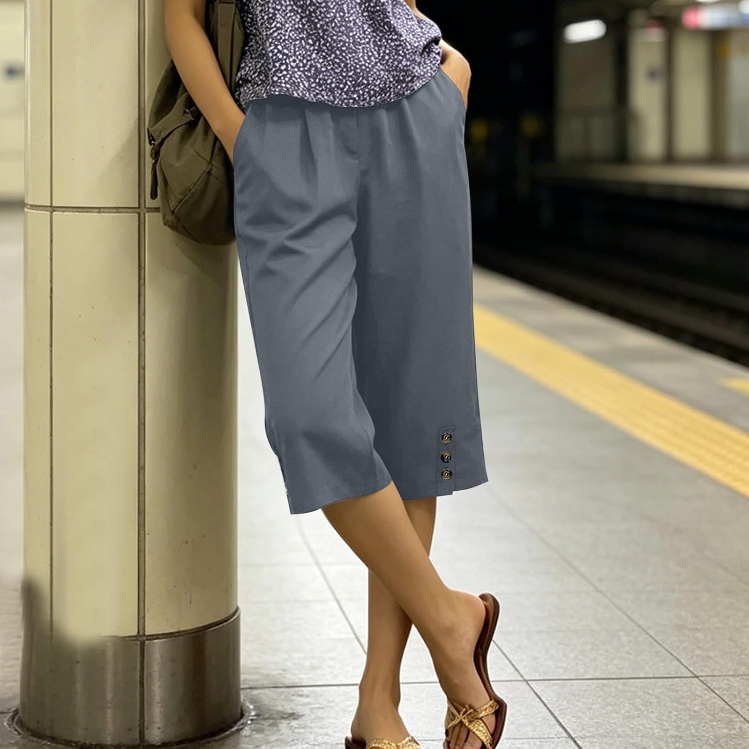 Women's Bermuda Shorts Knee Length Dressy Causal Elastic Waist Buttons Linen Shorts with Pockets Summer Beach Outfits