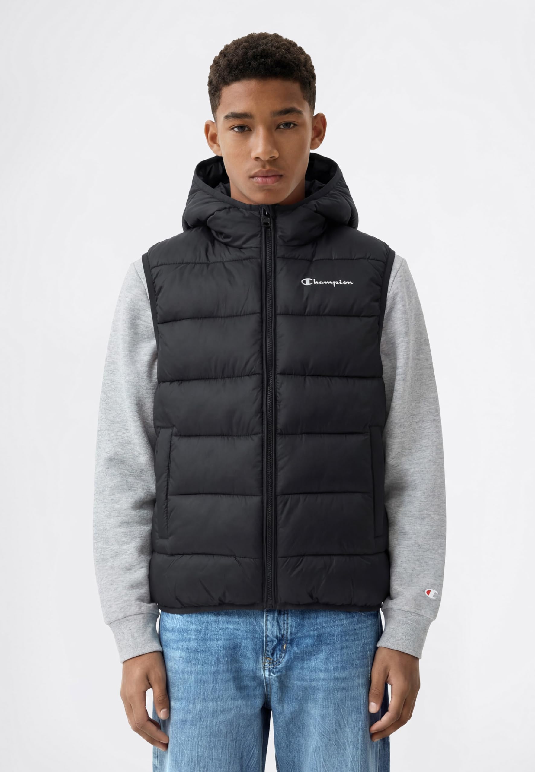 CHAMPION Kinder wattierte Kapuzenweste mit durchgehendem Reißverschluss, wasserabweisend, leichte Polsterung, Windschutz, Ciré Shiny Finish, Outdoor und Freizeit, Schwarz, M